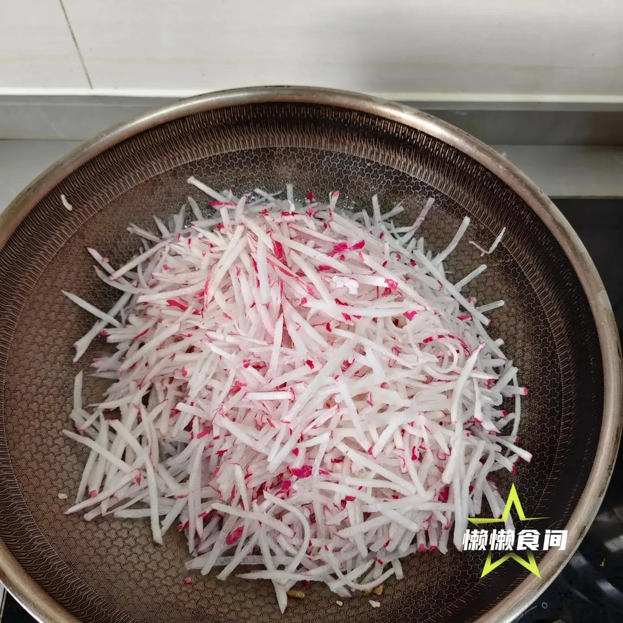 家常蘿卜絲粉條，軟爛可口，好喫又下飯