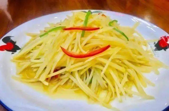 炒土豆絲，最忌切好直接下鍋，多做2步，潔白爽脆不粘鍋，真好喫