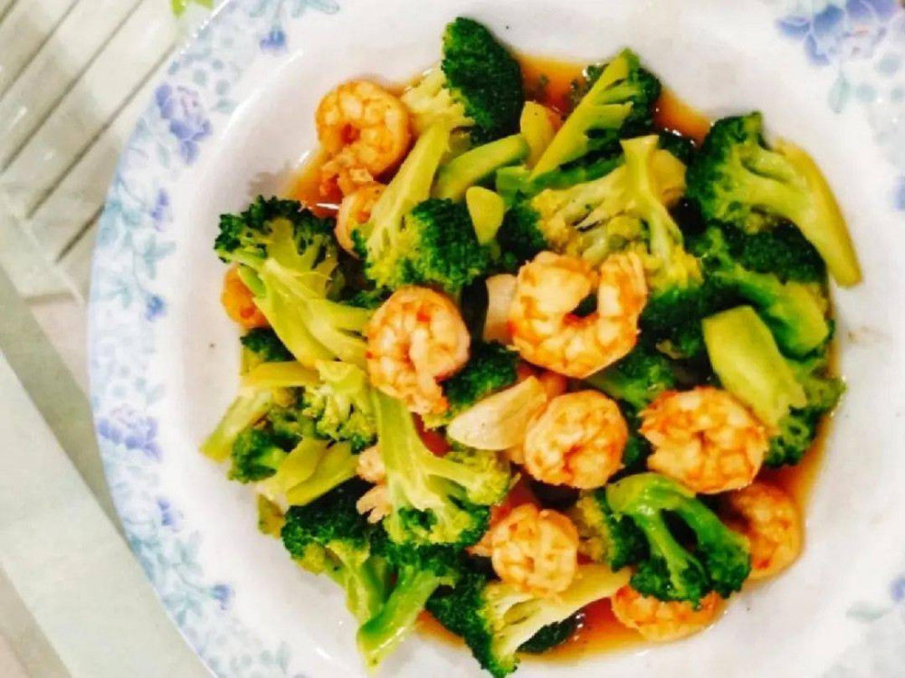教你兩道營養解饞的“補鈣菜”，簡單炒一鍋，最後連湯汁都不剩