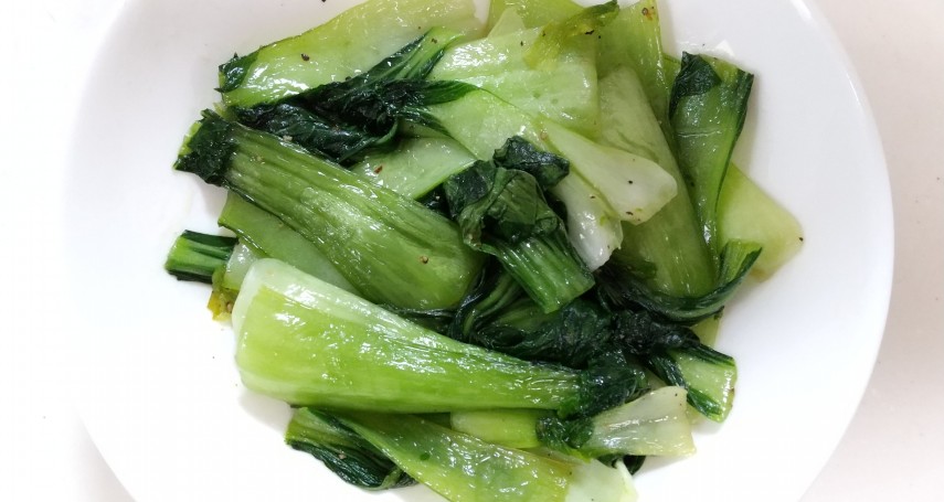 青江菜不要直接下鍋炒！主婦下鍋前做1步驟「口感大幅升級」，脆綠鮮甜媲美鼎泰豐