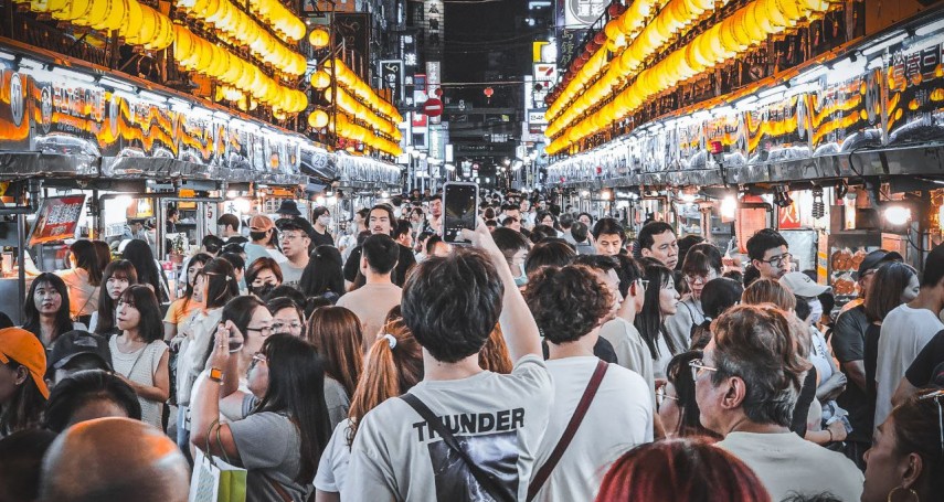 不是鹹酥雞、地瓜球！外國人瘋喫1台灣夜市小喫，大讚：喫過一次念念不忘