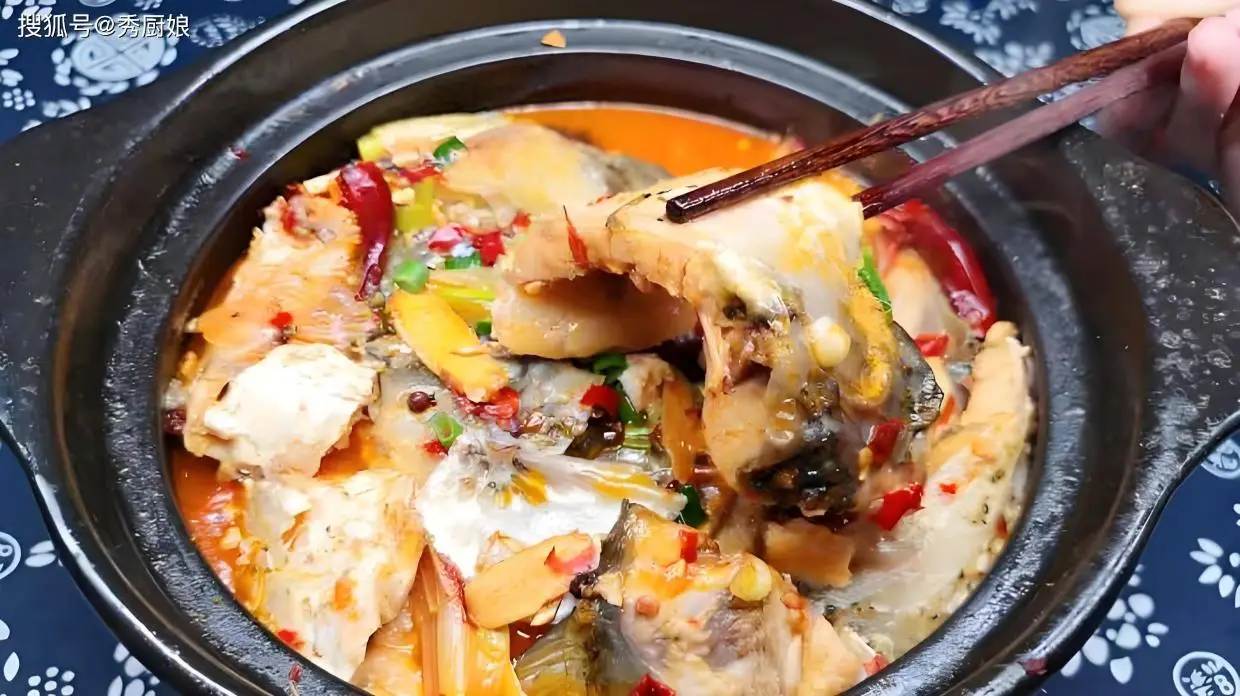 無論醃什么魚，不要放鹽和料酒醃制，教你一招，魚肉比豆腐還鮮嫩